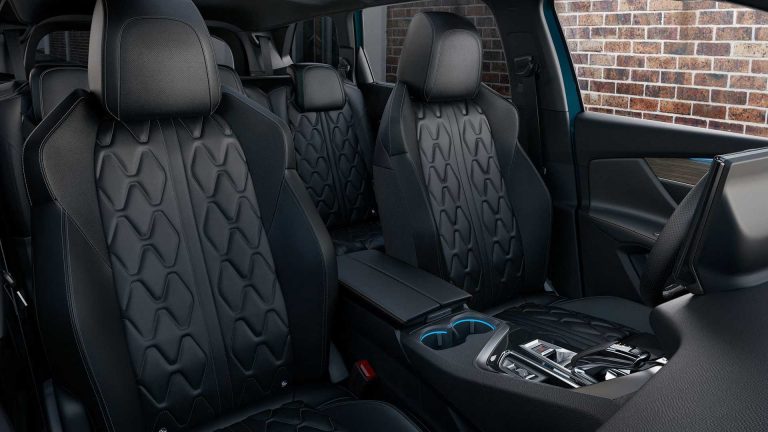 Peugeot 5008 restyling 2021: immagini ufficiali