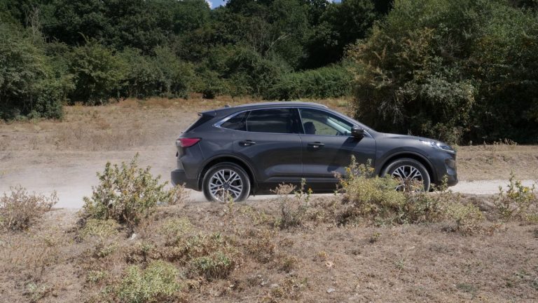 Ford Kuga 2.0 EcoBlue Hybrid Titanium: la prova su strada
