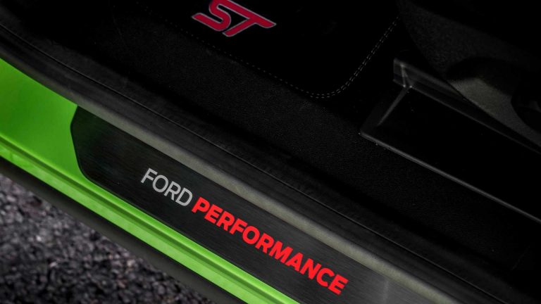 Nuova Ford Puma ST: immagini ufficiali