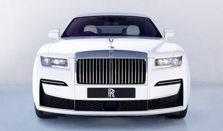Nuova Rolls-Royce Ghost: immagini ufficiali