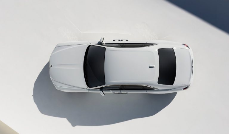 Nuova Rolls-Royce Ghost: immagini ufficiali