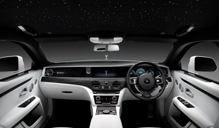 Nuova Rolls-Royce Ghost: immagini ufficiali