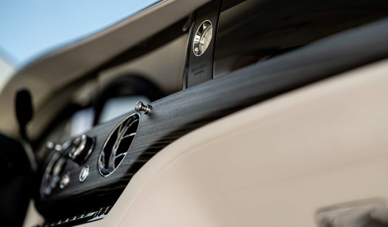Nuova Rolls-Royce Ghost: immagini ufficiali