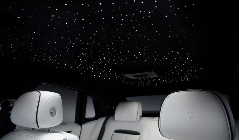 Nuova Rolls-Royce Ghost: immagini ufficiali