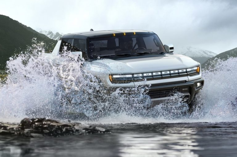 GMC Hummer EV: immagini ufficiali