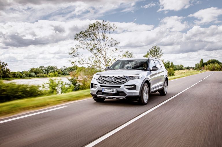 Ford Explorer Plug-in Hybrid 2020: immagini ufficiali