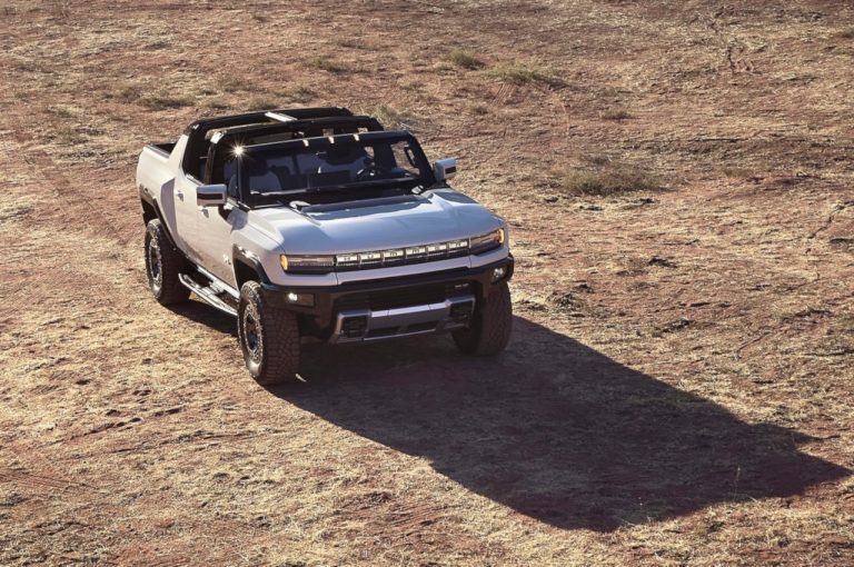 GMC Hummer EV: immagini ufficiali