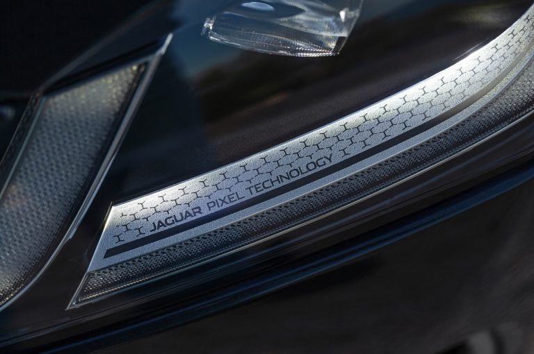 Jaguar XF 2021: immagini ufficiali