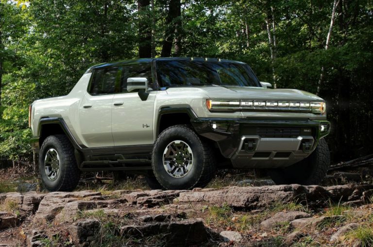 GMC Hummer EV: immagini ufficiali