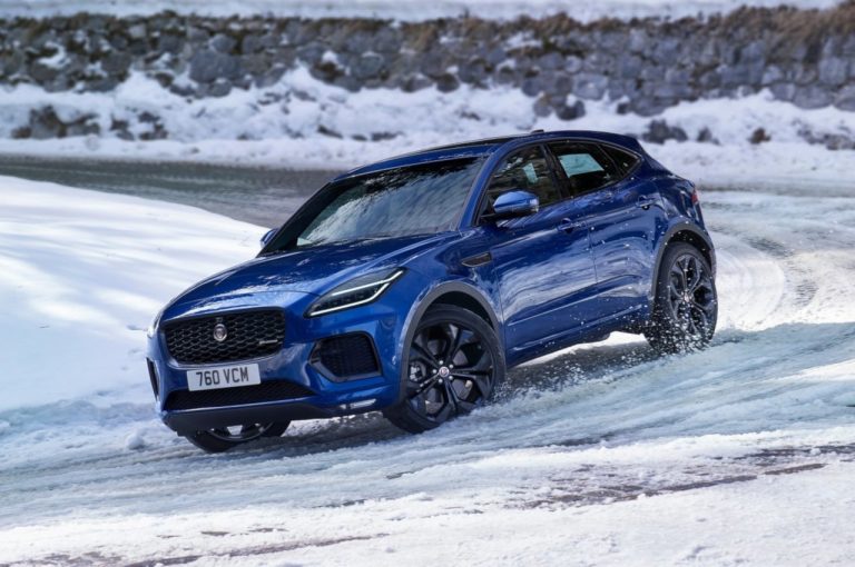 Jaguar E-Pace 2021: immagini ufficiali