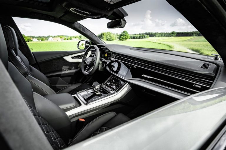 Audi Q8 TFSI e quattro 2021: immagini ufficiali