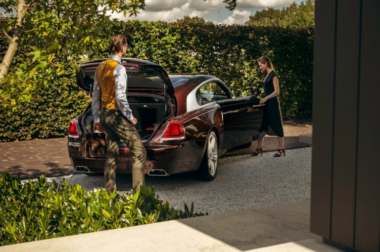 Niels Van Roij Design Silver Spectre Shooting Brake 2020