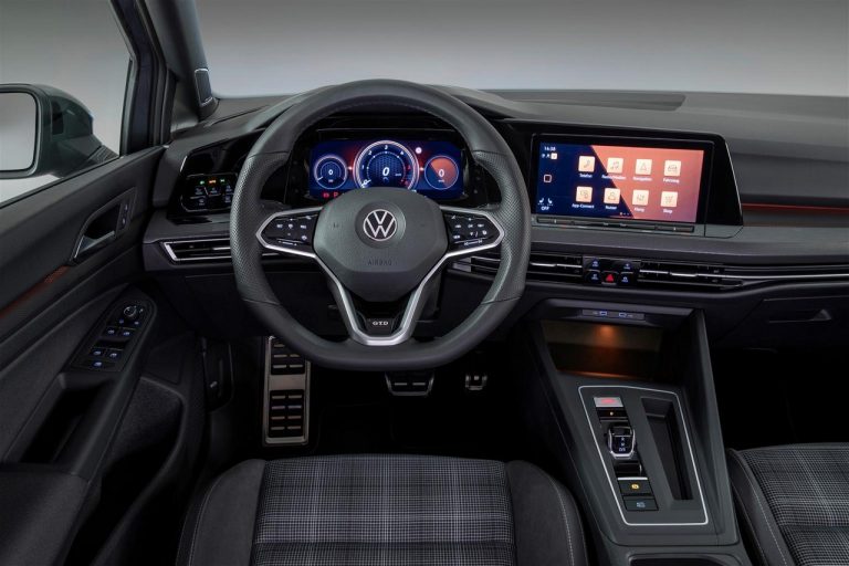 Volkswagen Golf 8 GTD 2021: immagini ufficiali