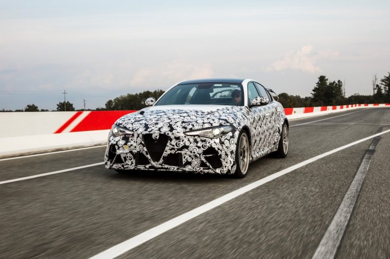 Alfa Romeo Gta, test a Balocco con Räikkönen e Giovinazzi