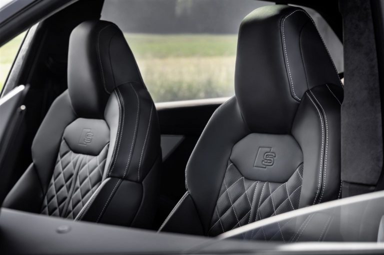Audi Q8 TFSI e quattro 2021: immagini ufficiali