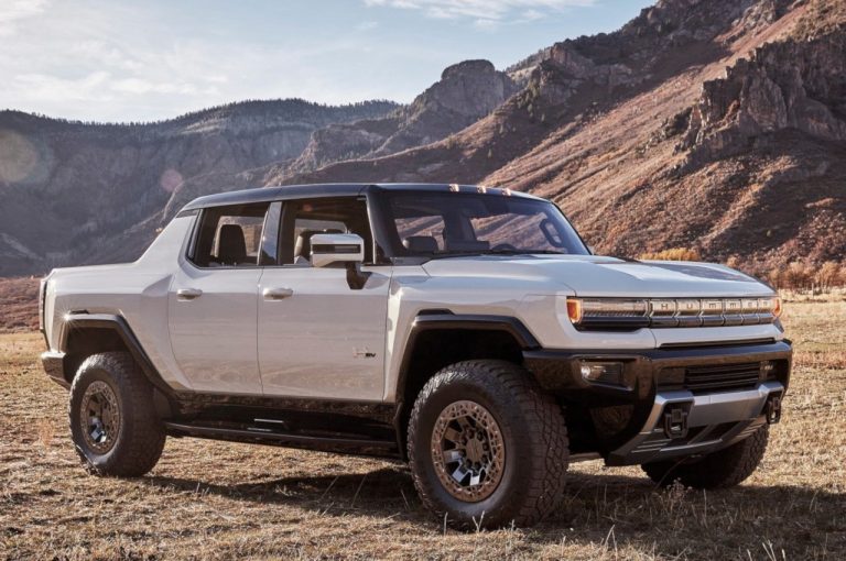 GMC Hummer EV: immagini ufficiali