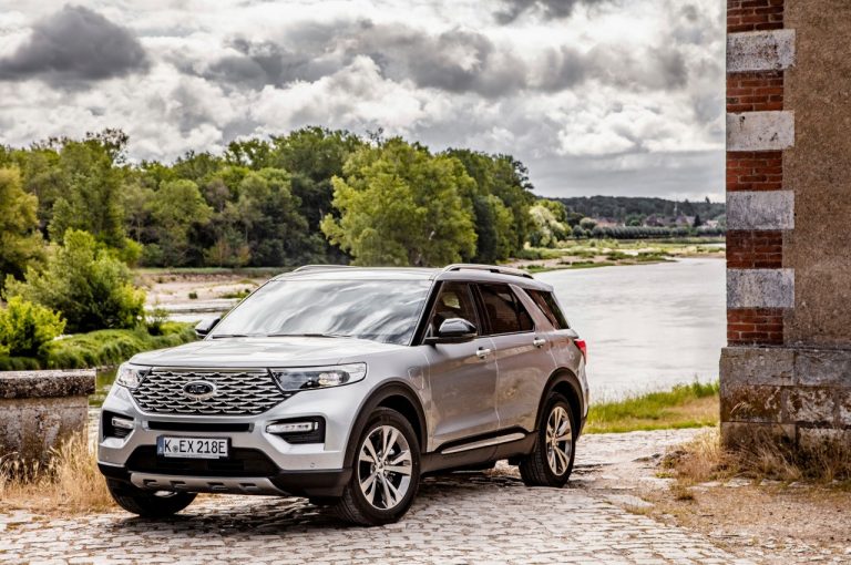 Ford Explorer Plug-in Hybrid 2020: immagini ufficiali