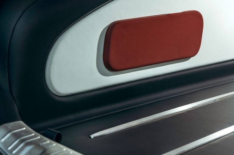 Niels Van Roij Design Silver Spectre Shooting Brake 2020