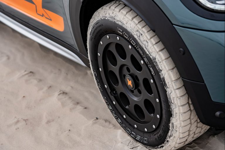 Mini Countryman by X-raid: immagini ufficiali
