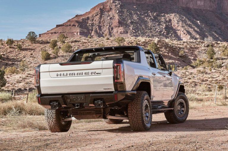GMC Hummer EV: immagini ufficiali
