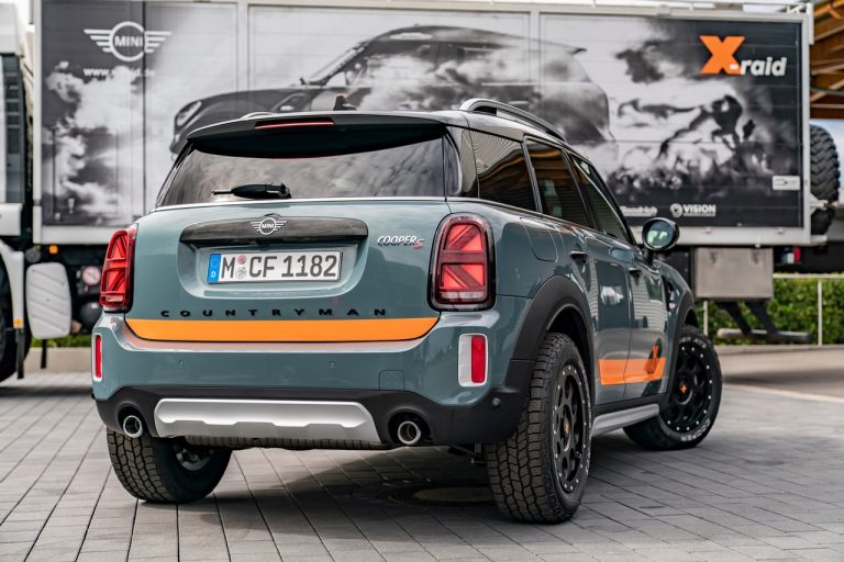 Mini Countryman by X-raid: immagini ufficiali