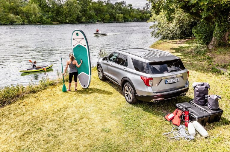 Ford Explorer Plug-in Hybrid 2020: immagini ufficiali