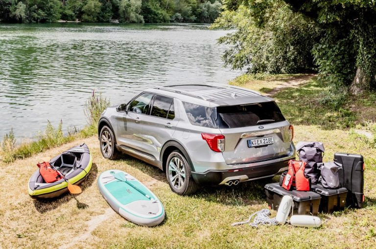 Ford Explorer Plug-in Hybrid 2020: immagini ufficiali