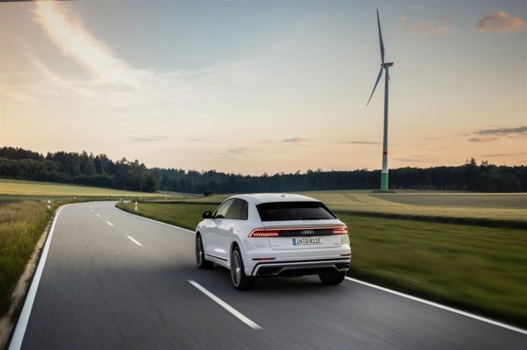 Audi Q8 TFSI e quattro 2021: immagini ufficiali