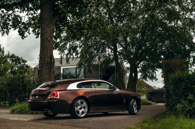 Niels Van Roij Design Silver Spectre Shooting Brake 2020