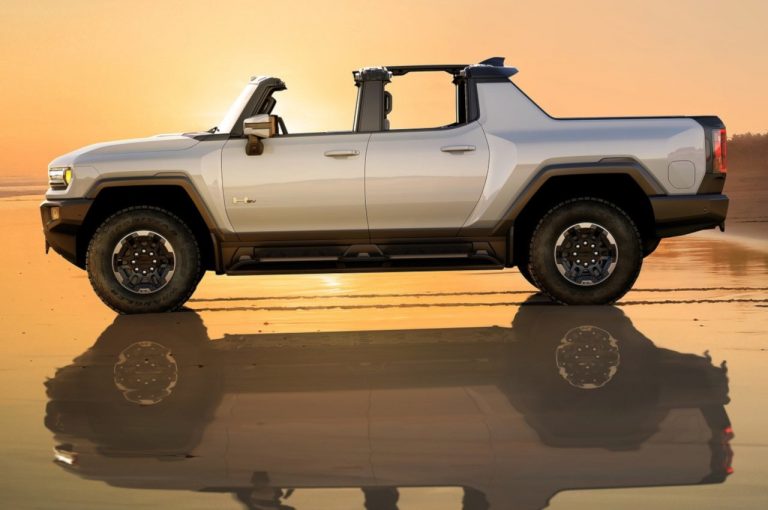GMC Hummer EV: immagini ufficiali