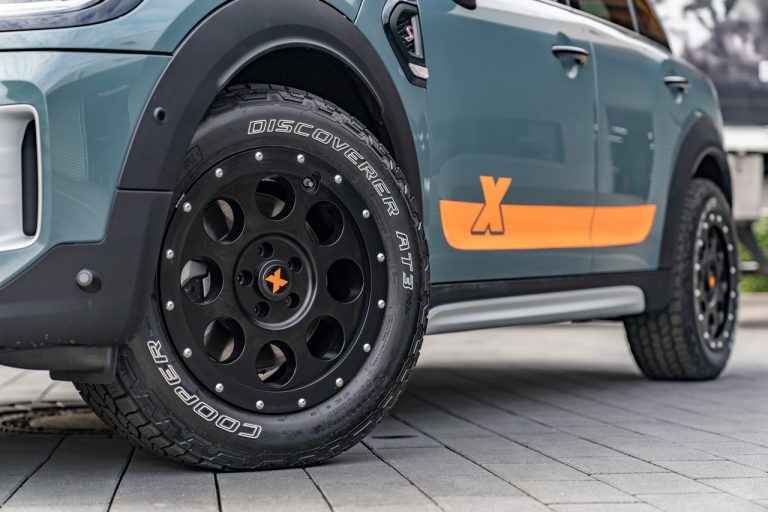 Mini Countryman by X-raid: immagini ufficiali