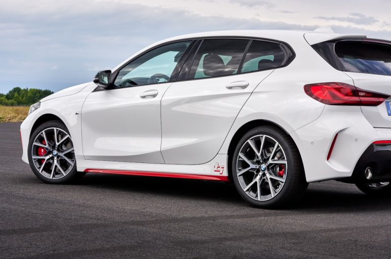 Bmw 128Ti 2021: immagini ufficiali