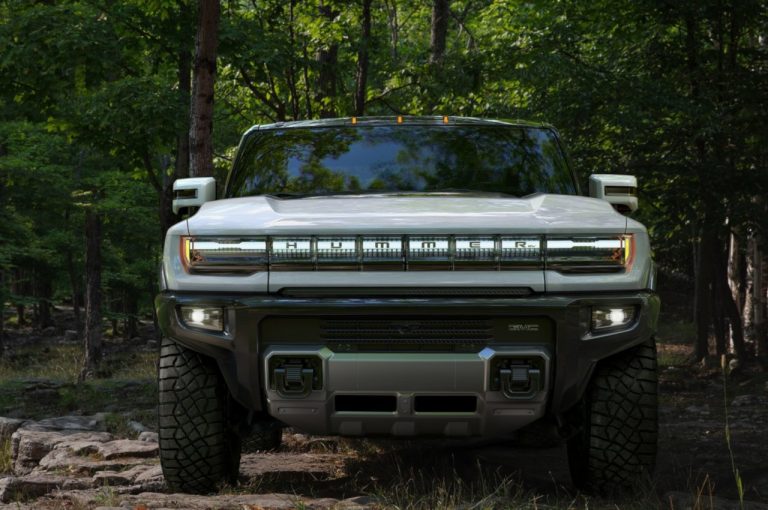 GMC Hummer EV: immagini ufficiali
