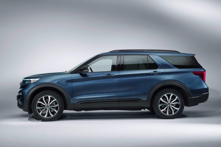 Ford Explorer Plug-in Hybrid 2020: immagini ufficiali