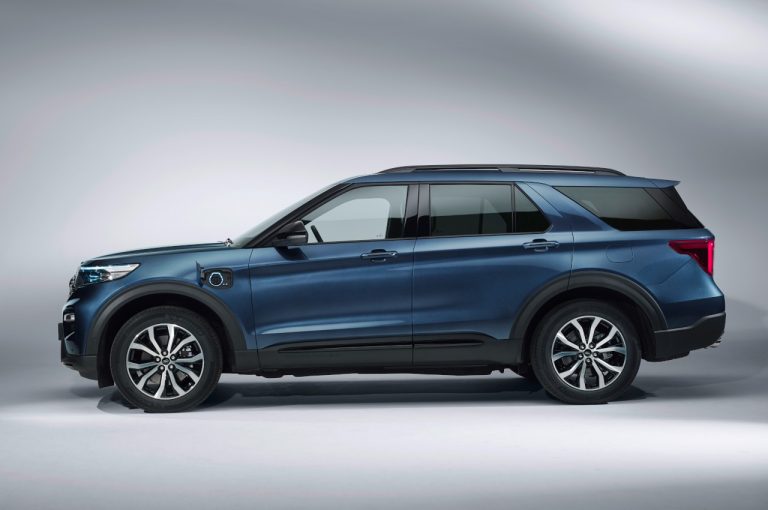 Ford Explorer Plug-in Hybrid 2020: immagini ufficiali