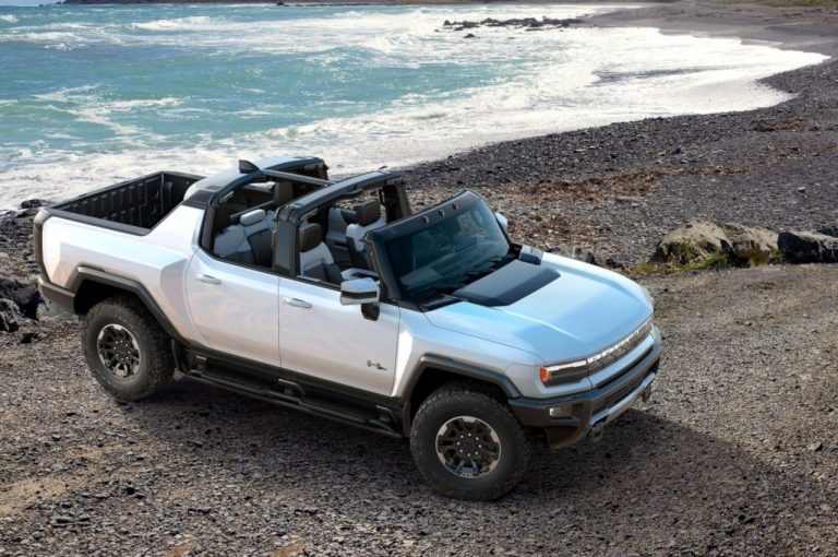 GMC Hummer EV: immagini ufficiali