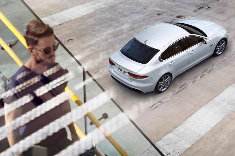 Jaguar XE 2021: immagini ufficiali