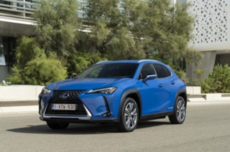 Lexus UX 300e 2021: immagini ufficiali