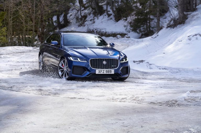 Jaguar XF 2021: immagini ufficiali