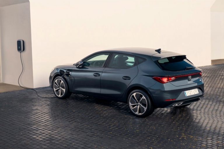 Seat Leon 1.4 e-Hybrid 2021: immagini ufficiali