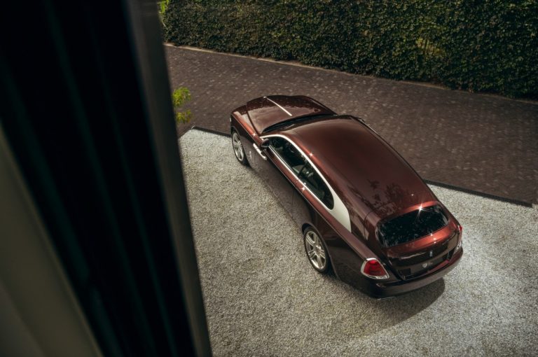 Niels Van Roij Design Silver Spectre Shooting Brake 2020