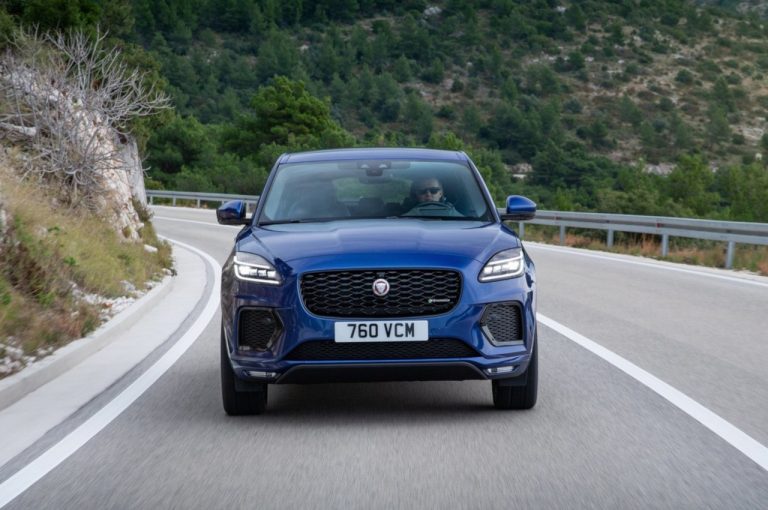 Jaguar E-Pace 2021: immagini ufficiali