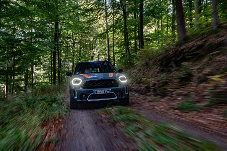 Mini Countryman by X-raid: immagini ufficiali
