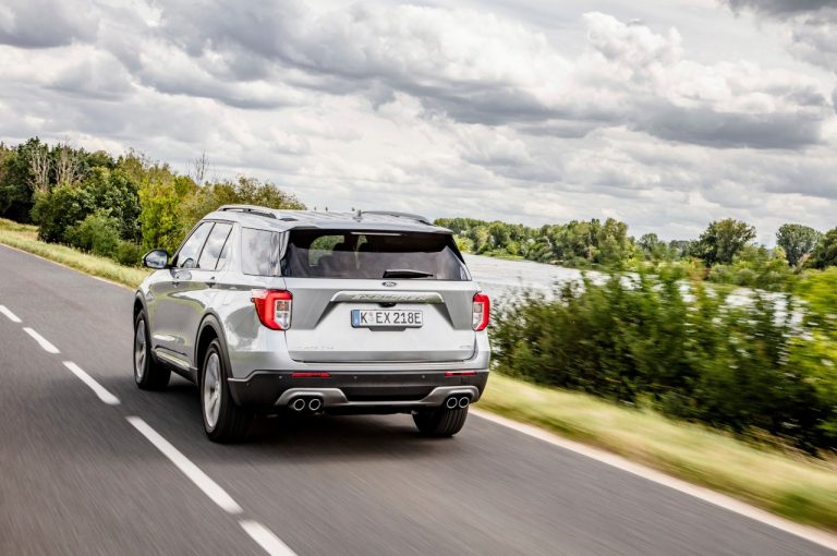 Ford Explorer Plug-in Hybrid 2020: immagini ufficiali