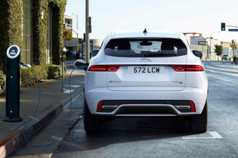Jaguar E-Pace 2021: immagini ufficiali