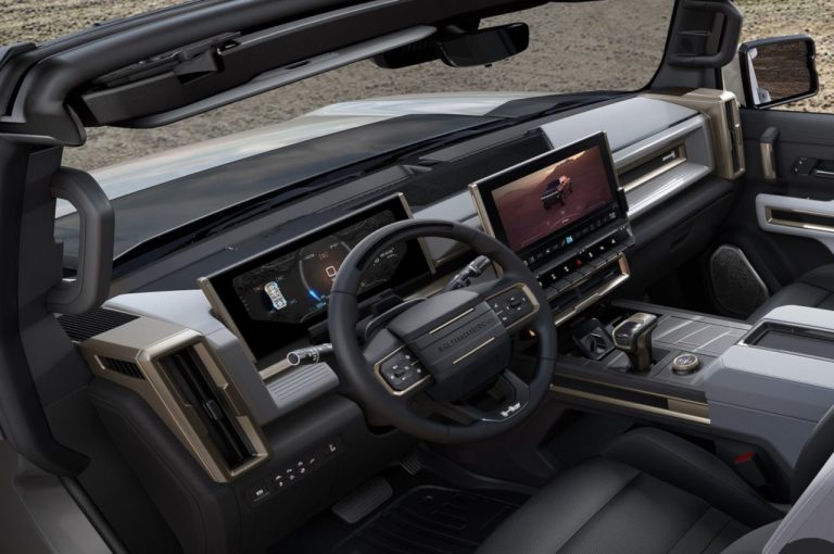 GMC Hummer EV: immagini ufficiali