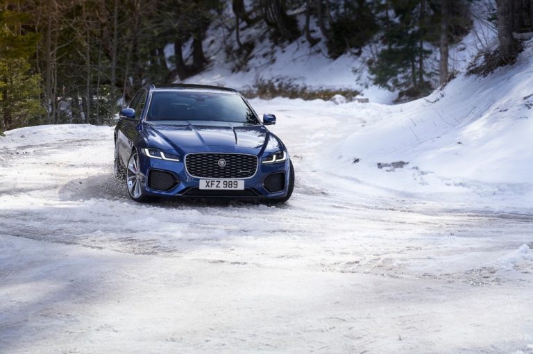 Jaguar XF 2021: immagini ufficiali