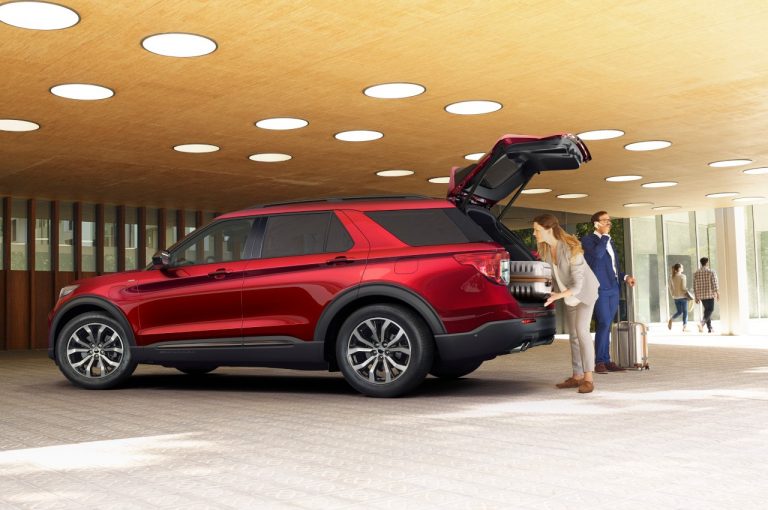 Ford Explorer Plug-in Hybrid 2020: immagini ufficiali