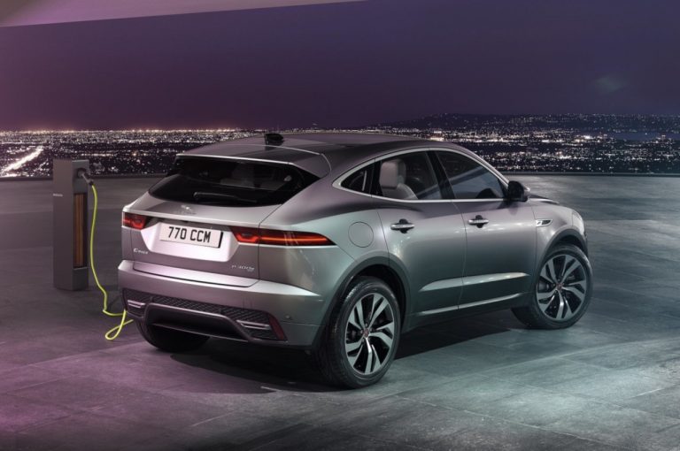 Jaguar E-Pace 2021: immagini ufficiali