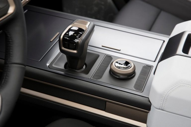 GMC Hummer EV: immagini ufficiali